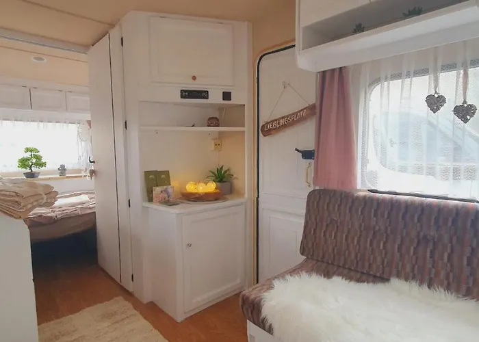 Кемпинг Uebernachtung In Unserem Wohnwagen Грачац