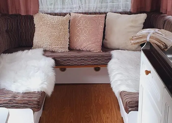 Uebernachtung In Unserem Wohnwagen Кемпинг *