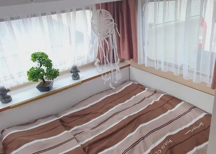 Кемпинг Uebernachtung In Unserem Wohnwagen Грачац